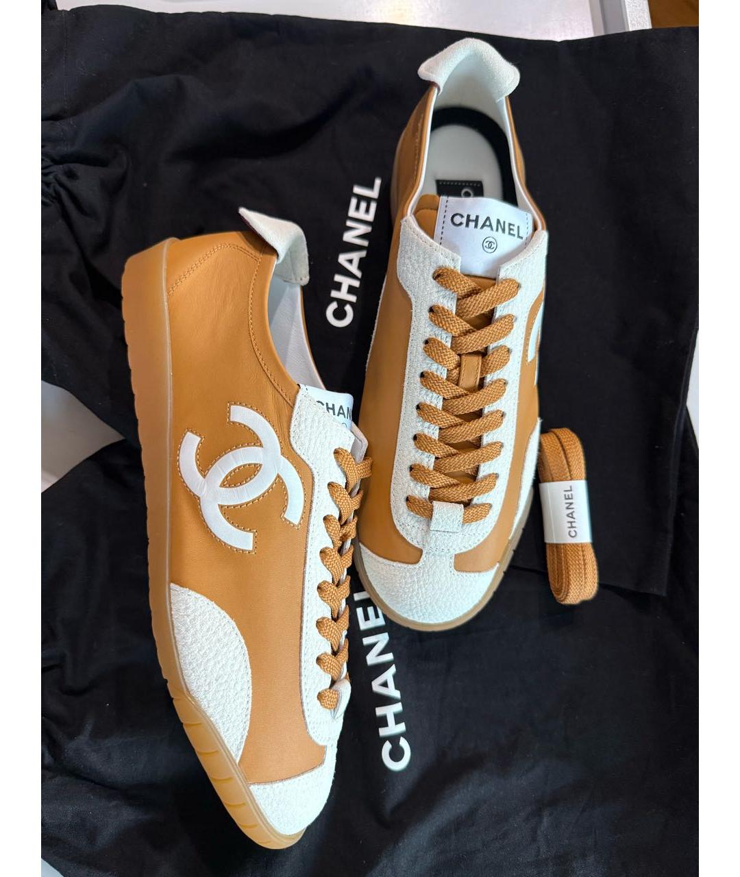 CHANEL Горчичные кожаные кеды, фото 5
