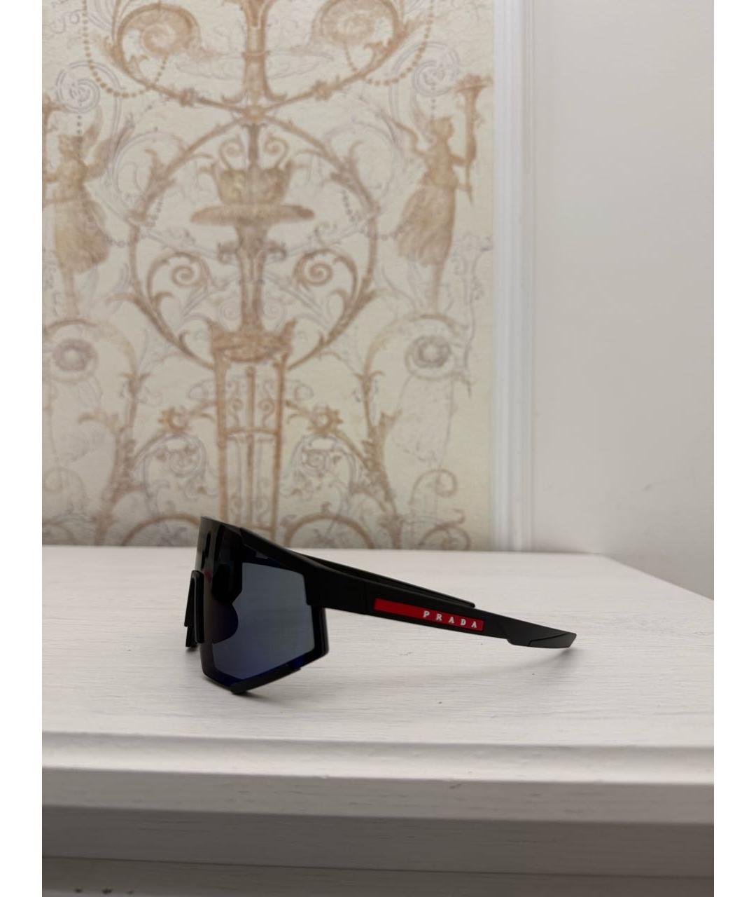 PRADA Черные пластиковые солнцезащитные очки, фото 3