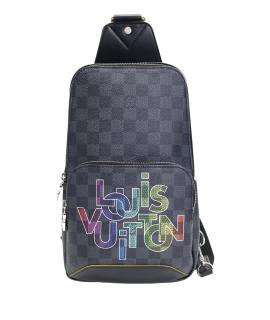 LOUIS VUITTON Барсетка