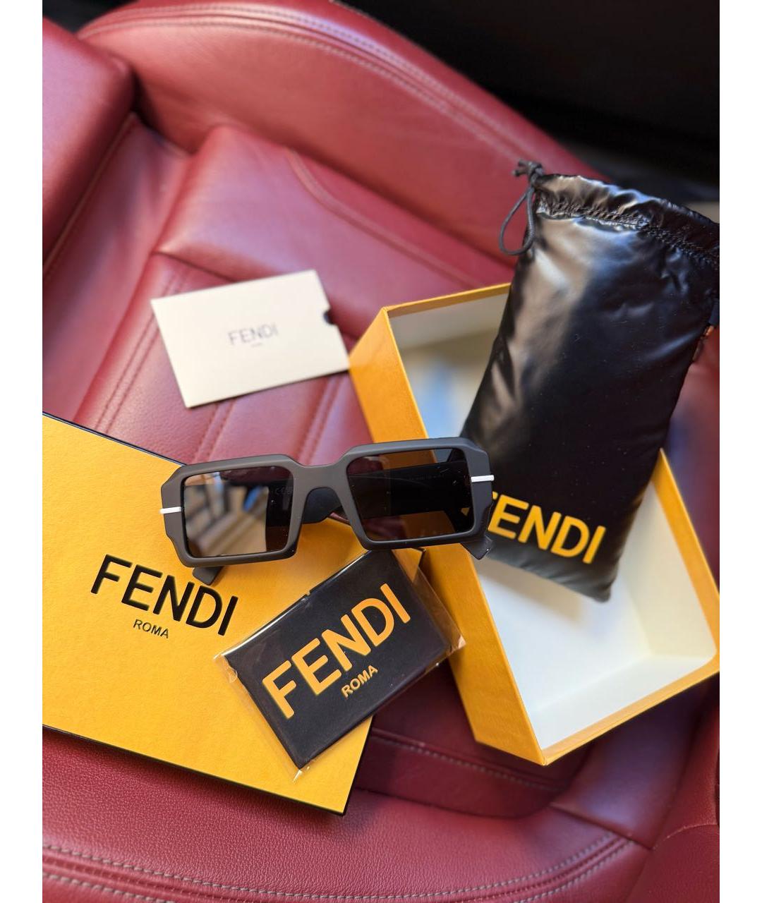 FENDI Черные пластиковые солнцезащитные очки, фото 3