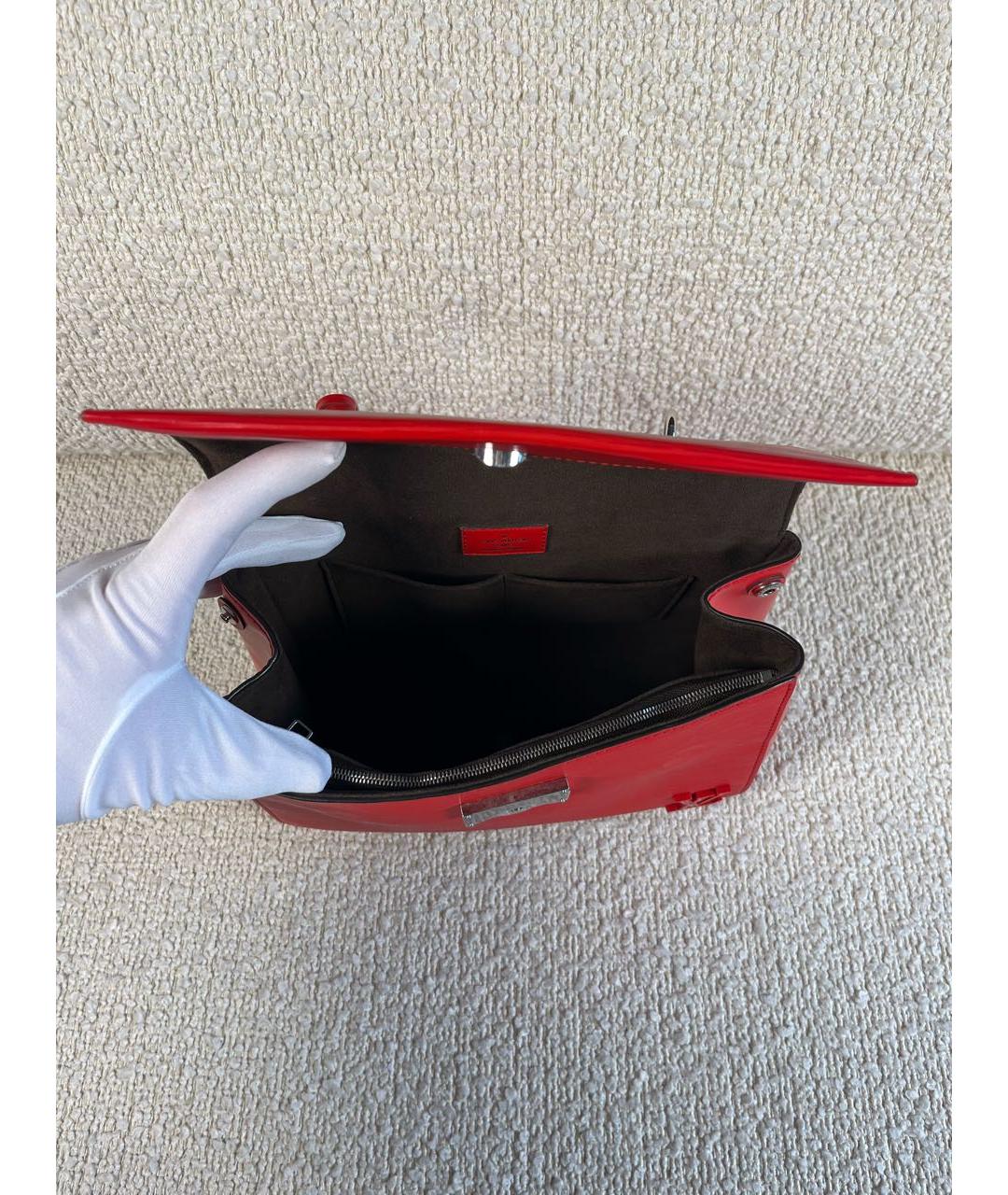 LOUIS VUITTON Красная кожаная сумка с короткими ручками, фото 4