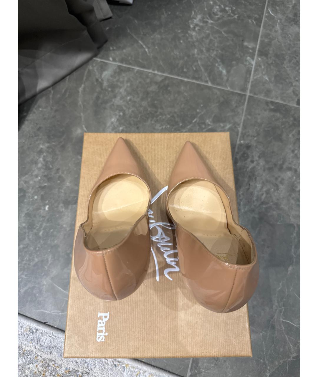 CHRISTIAN LOUBOUTIN Бежевые туфли из лакированной кожи, фото 3