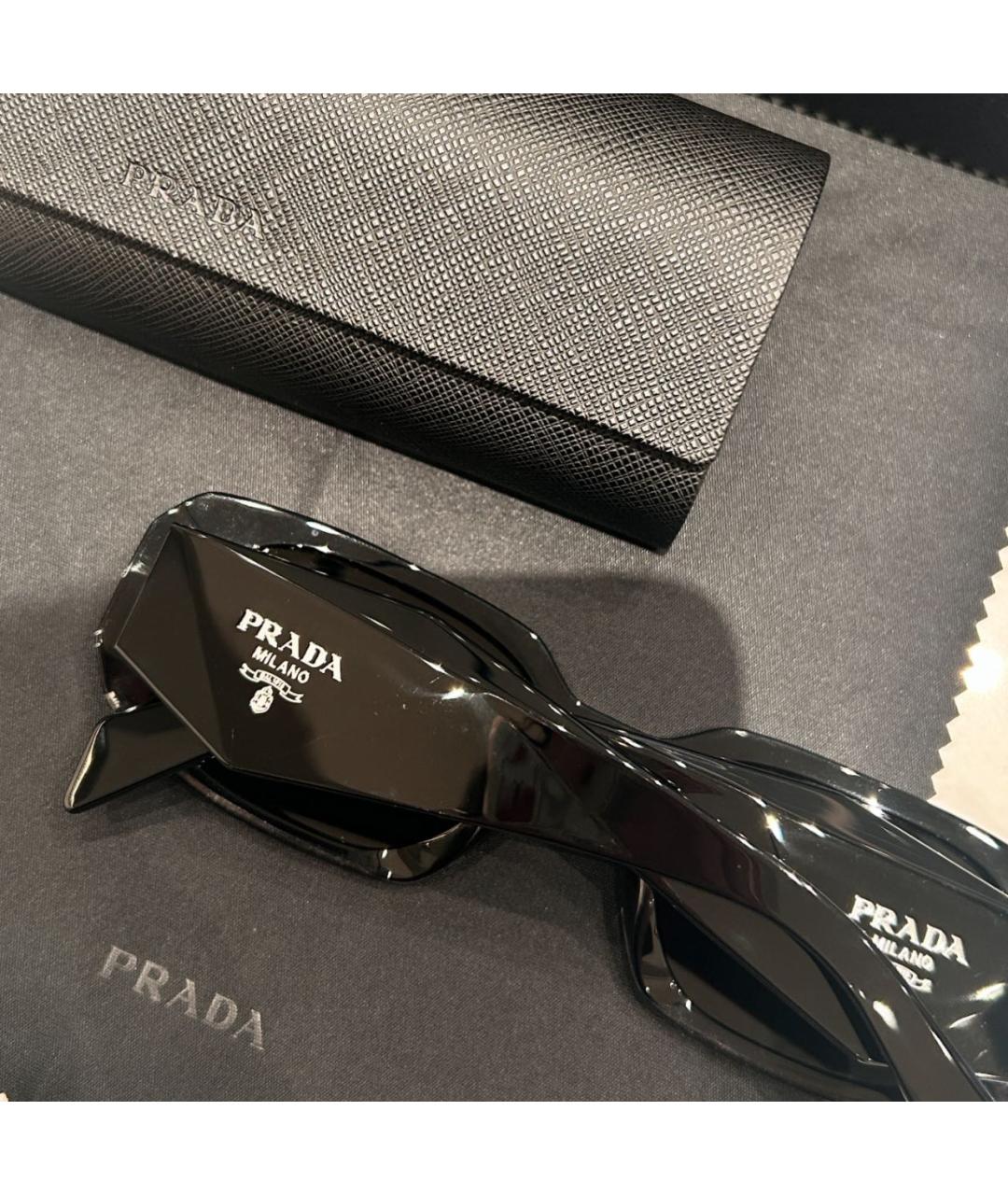 PRADA Черные пластиковые солнцезащитные очки, фото 6