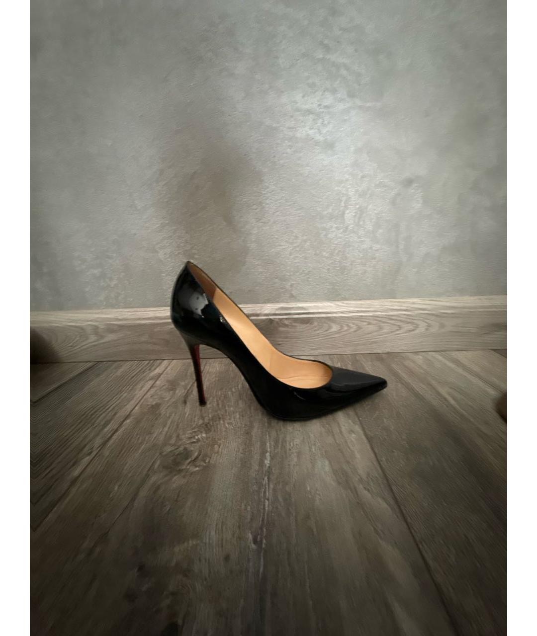 CHRISTIAN LOUBOUTIN Черные туфли из лакированной кожи, фото 5