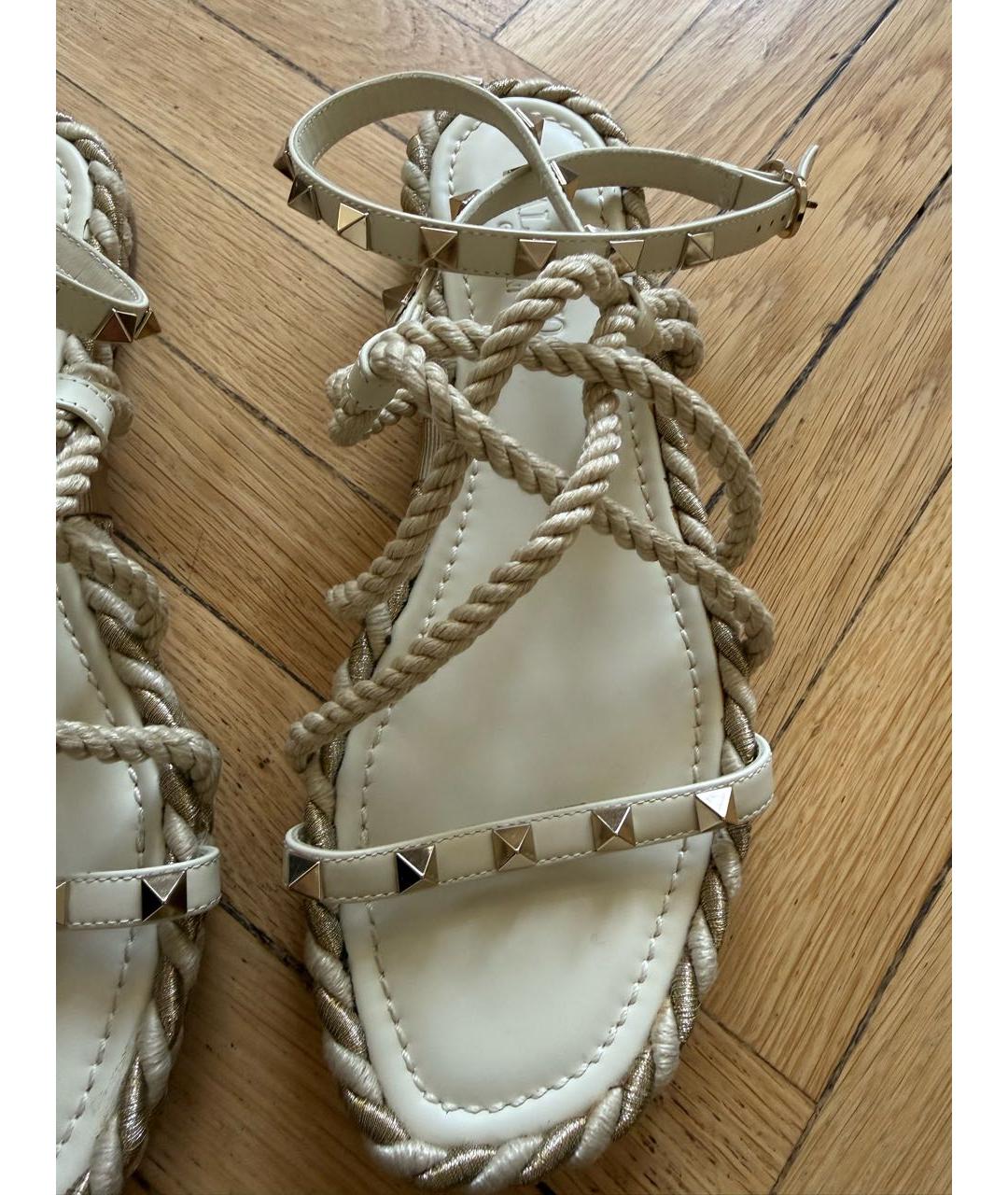 VALENTINO Белые кожаные сандалии, фото 6