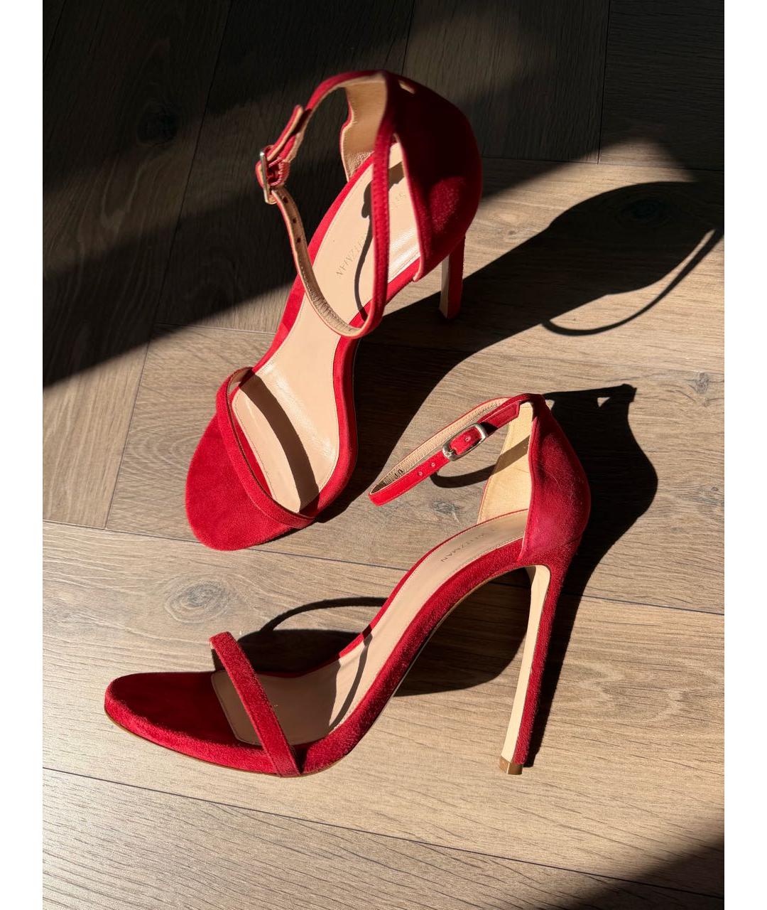 STUART WEITZMAN Красные замшевые босоножки, фото 2