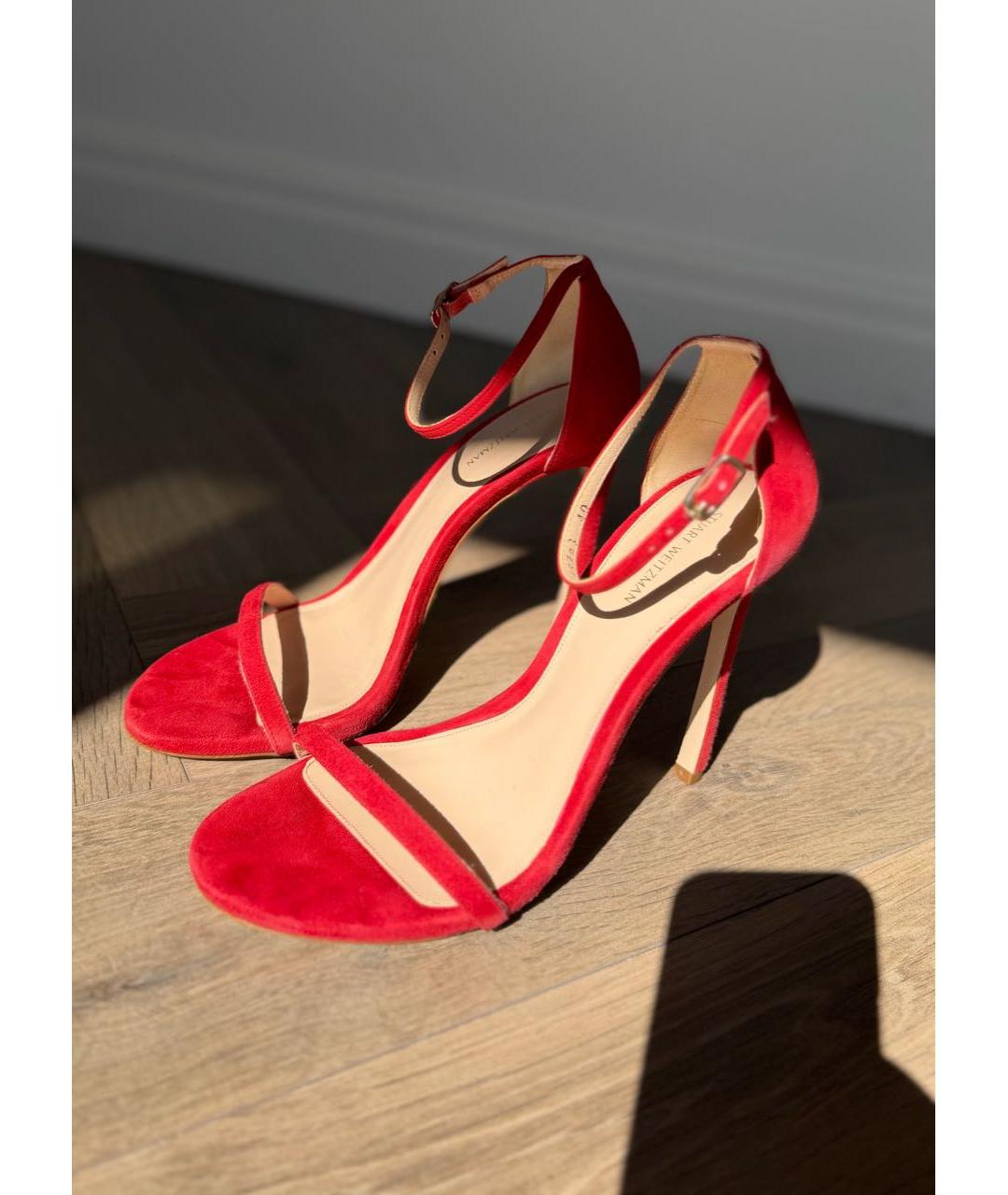 STUART WEITZMAN Красные замшевые босоножки, фото 3