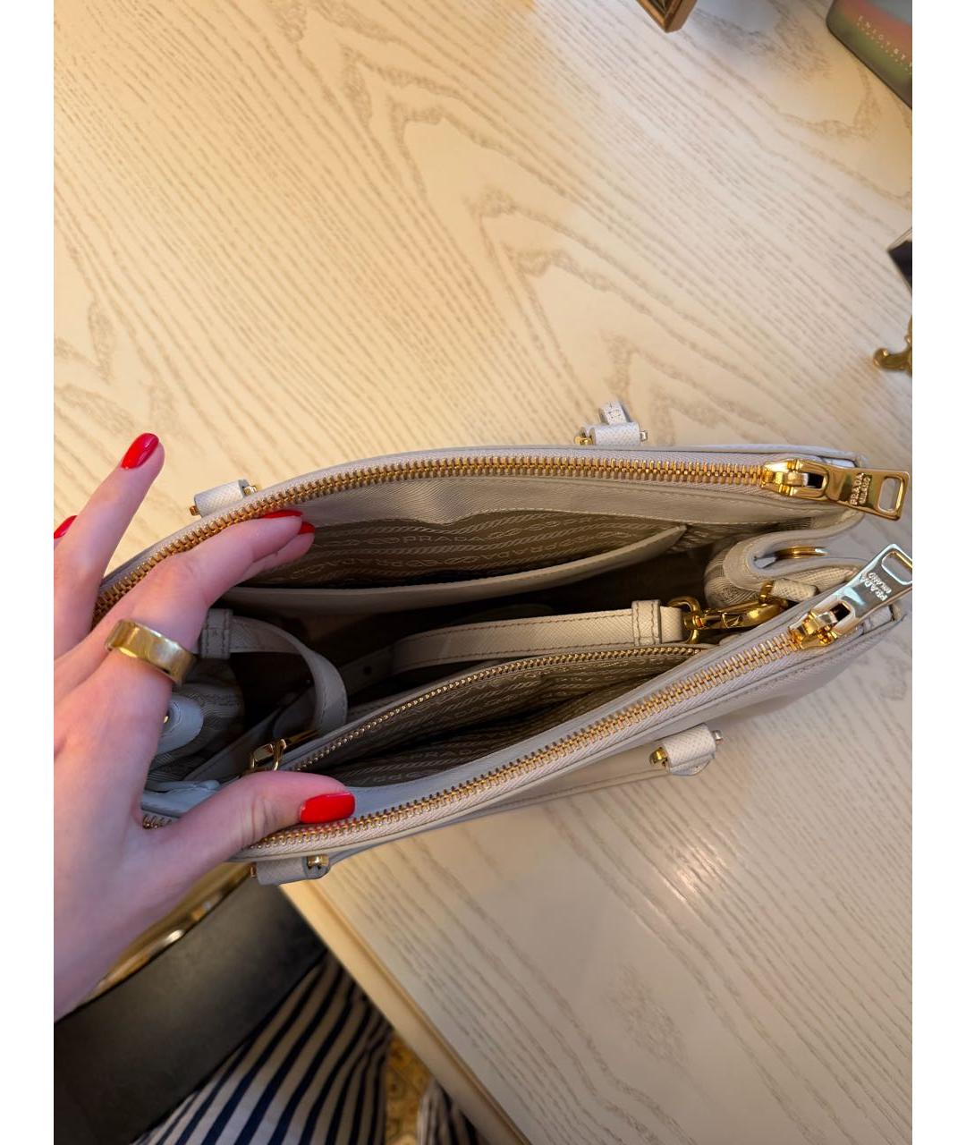 VALENTINO Бежевая кожаная сумка тоут, фото 3