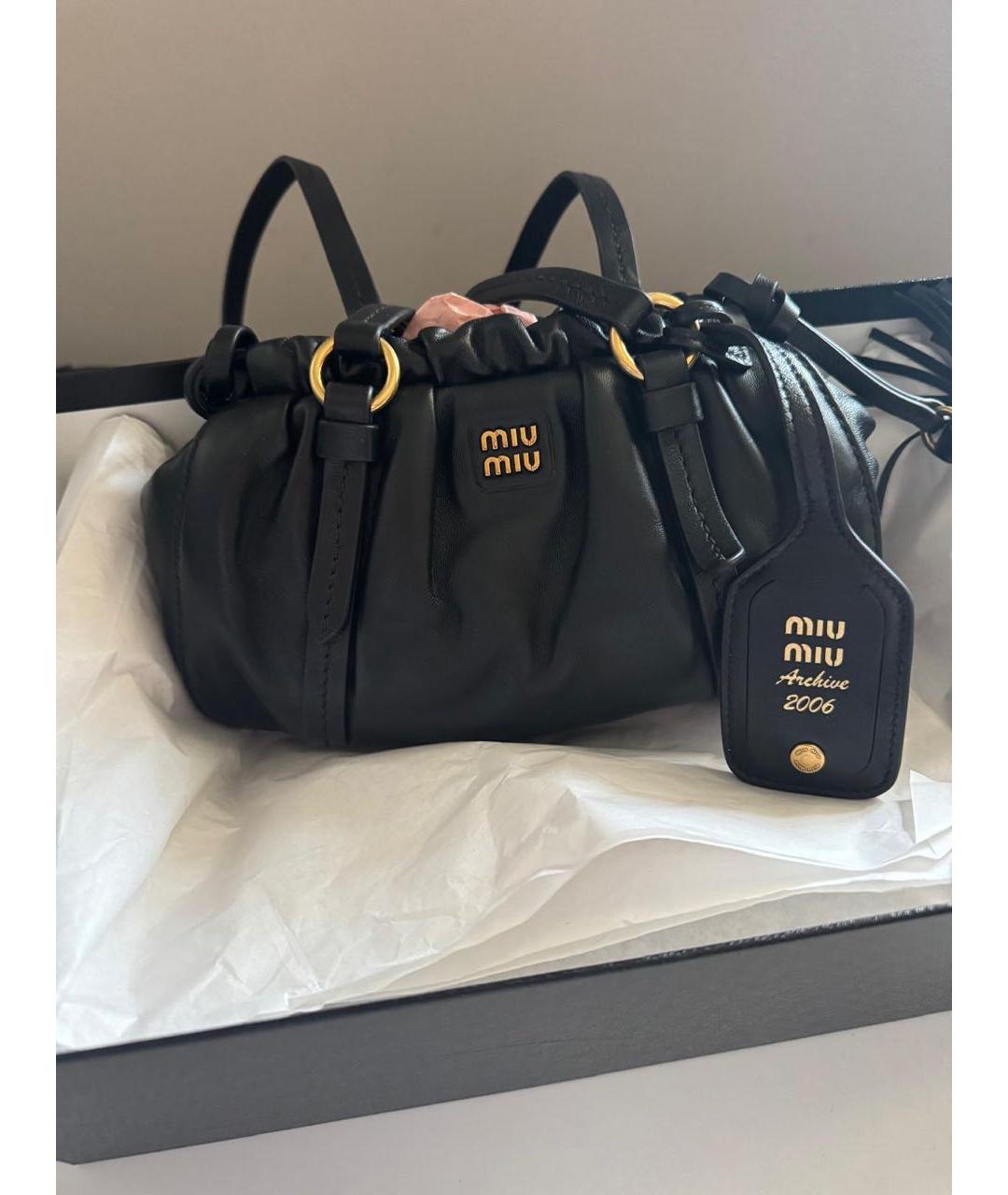 MIU MIU Черная кожаная сумка с короткими ручками, фото 5