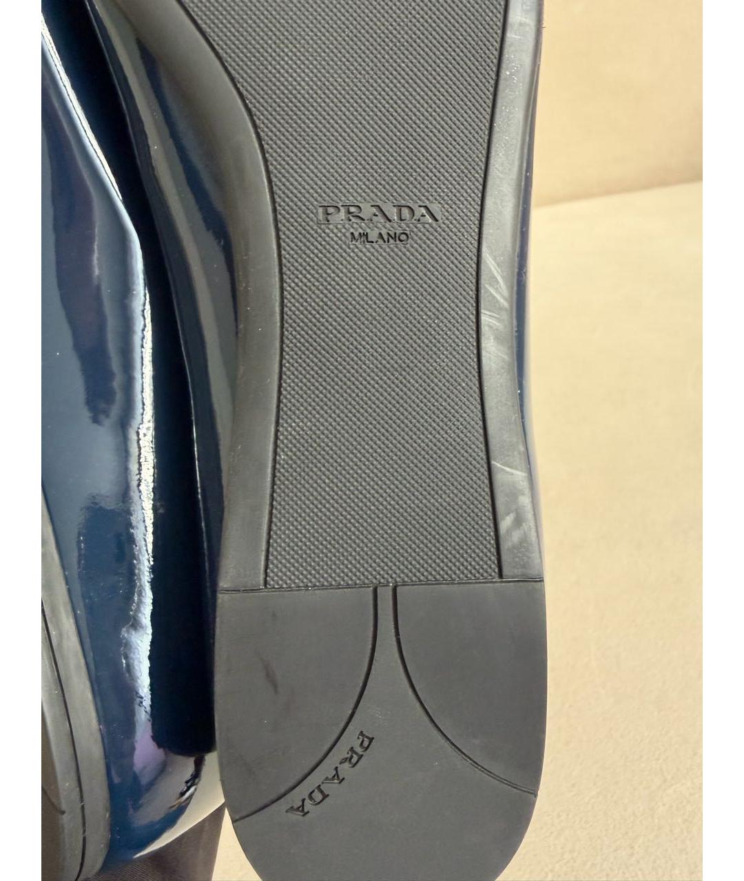 PRADA Темно-синие балетки из лакированной кожи, фото 6