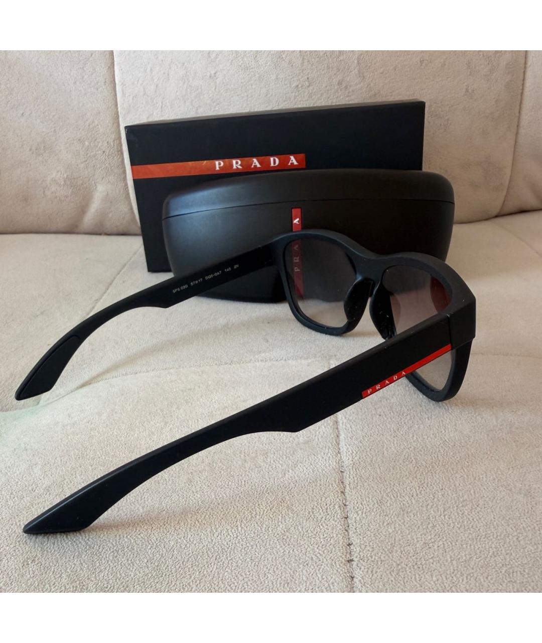 PRADA Черные пластиковые солнцезащитные очки, фото 4