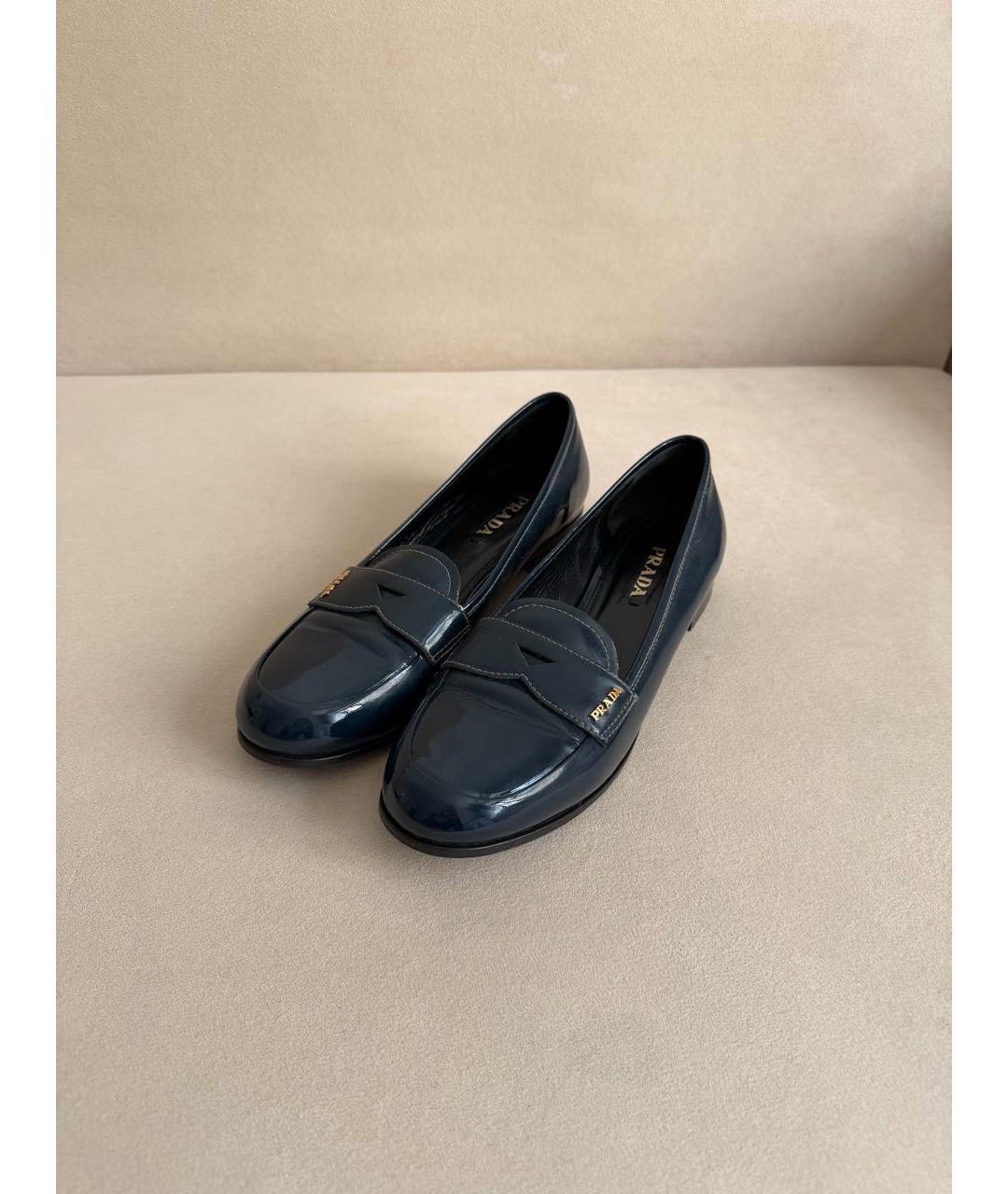 PRADA Темно-синие лоферы из лакированной кожи, фото 7