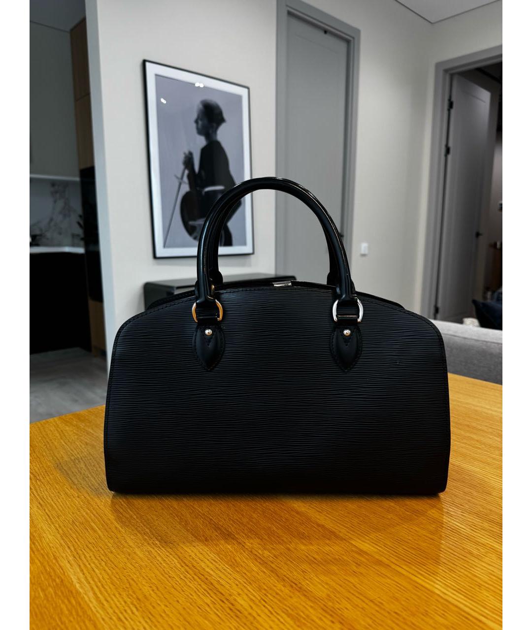 LOUIS VUITTON Черная кожаная сумка с короткими ручками, фото 3