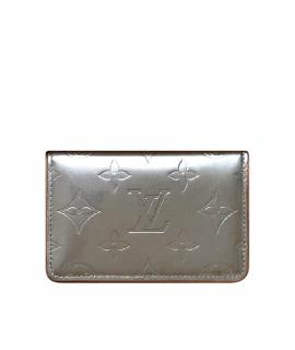 LOUIS VUITTON Обложка/футляр
