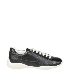 PRADA Низкие кроссовки / кеды
