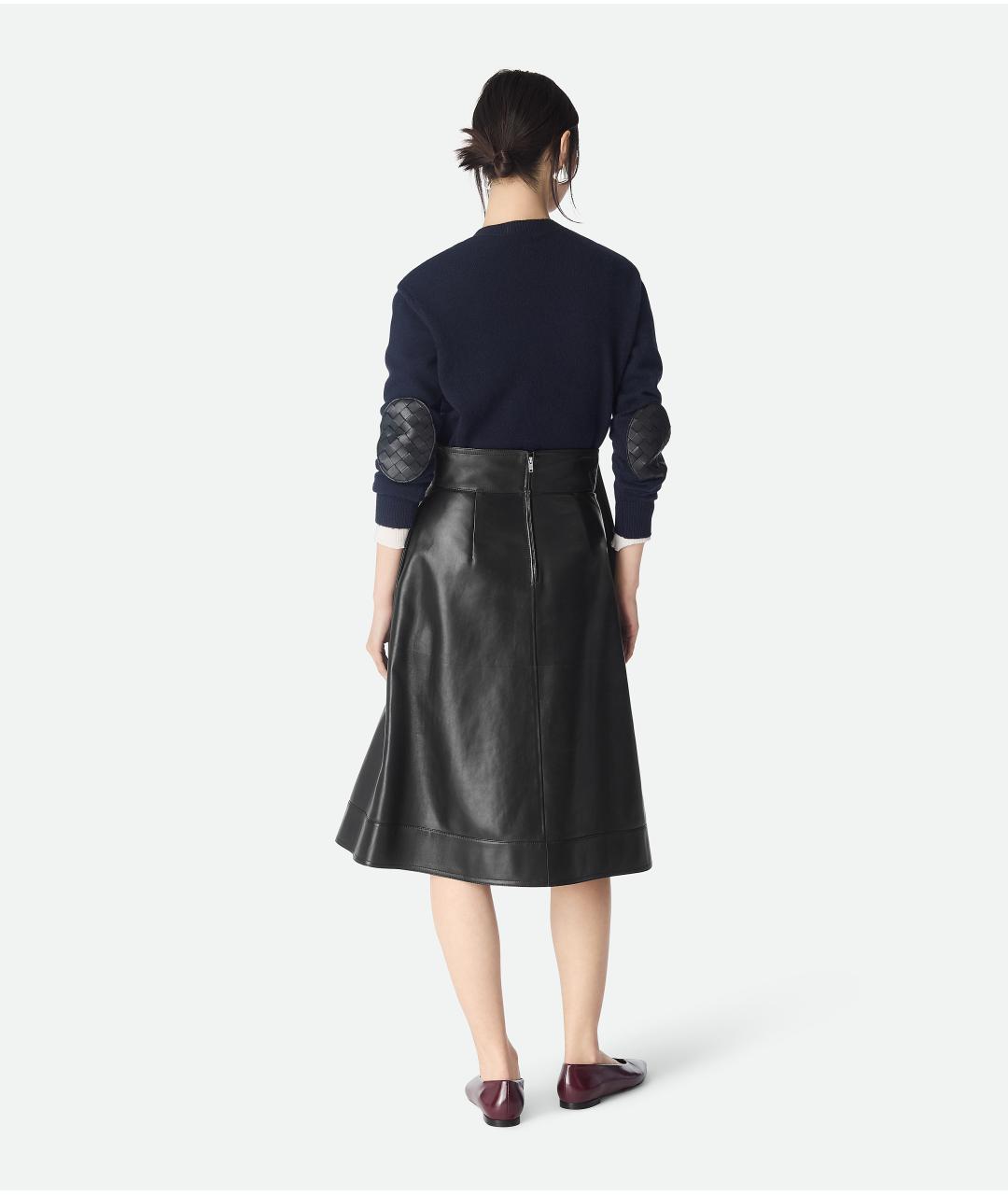 BOTTEGA VENETA Черная кожаная юбка миди, фото 4