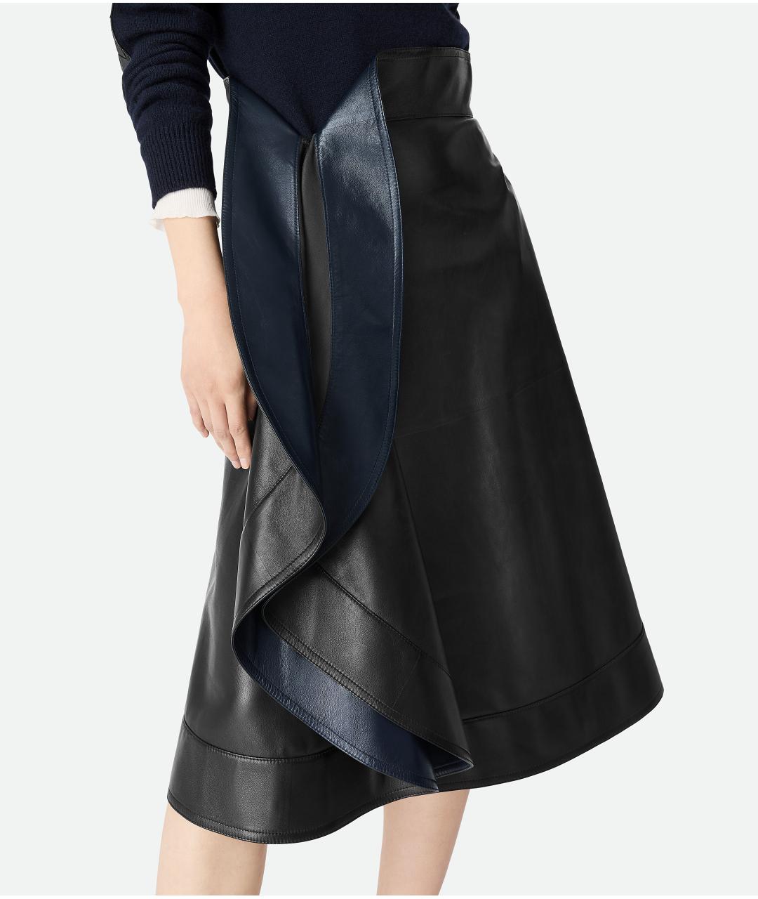 BOTTEGA VENETA Черная кожаная юбка миди, фото 5