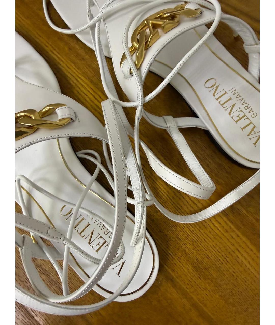 VALENTINO Белые кожаные босоножки, фото 7
