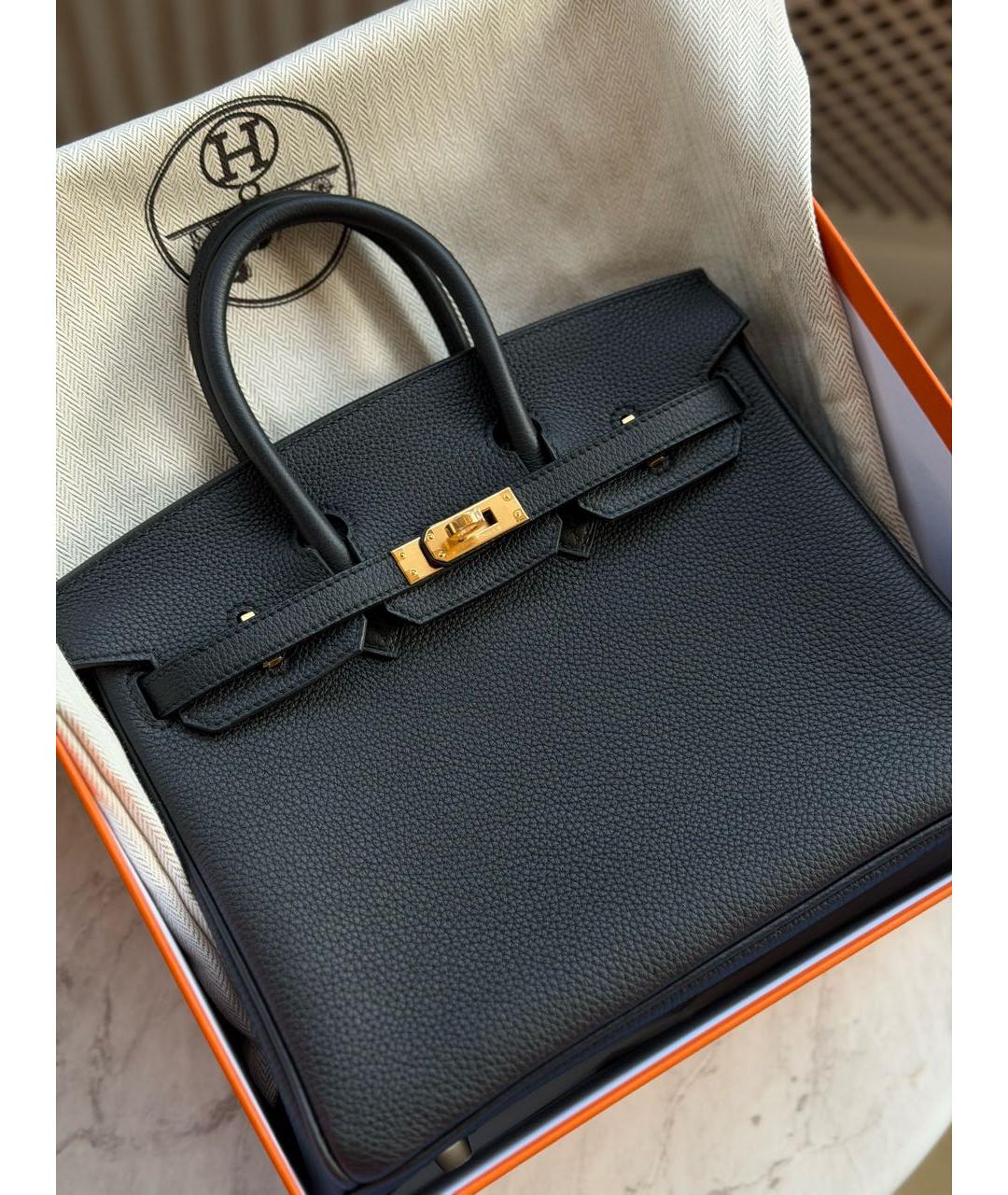 HERMES Черная кожаная сумка с короткими ручками, фото 2
