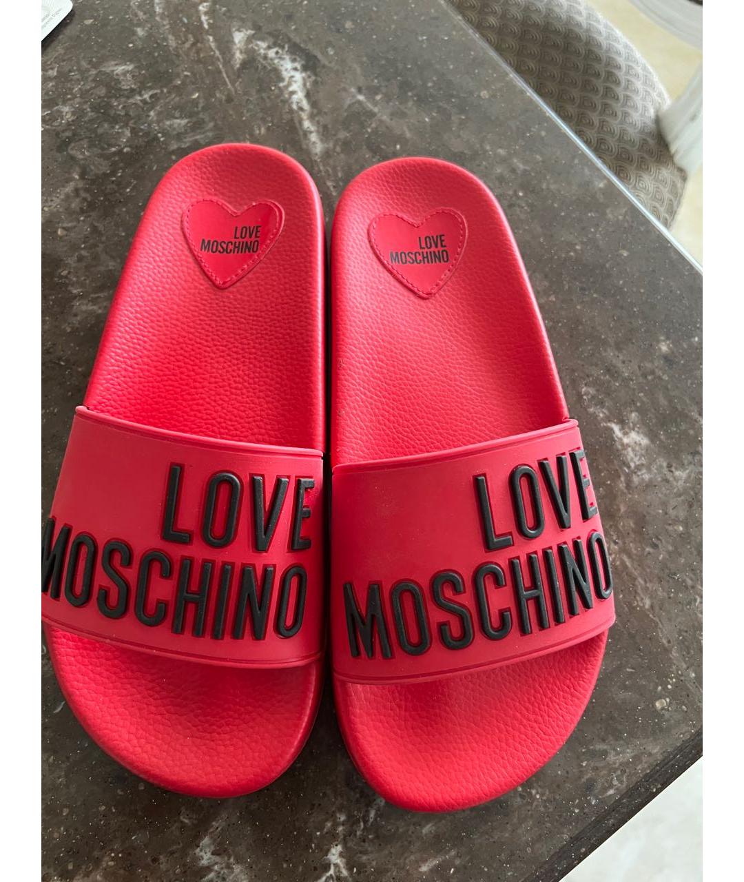 LOVE MOSCHINO Красные резиновые шлепанцы, фото 2