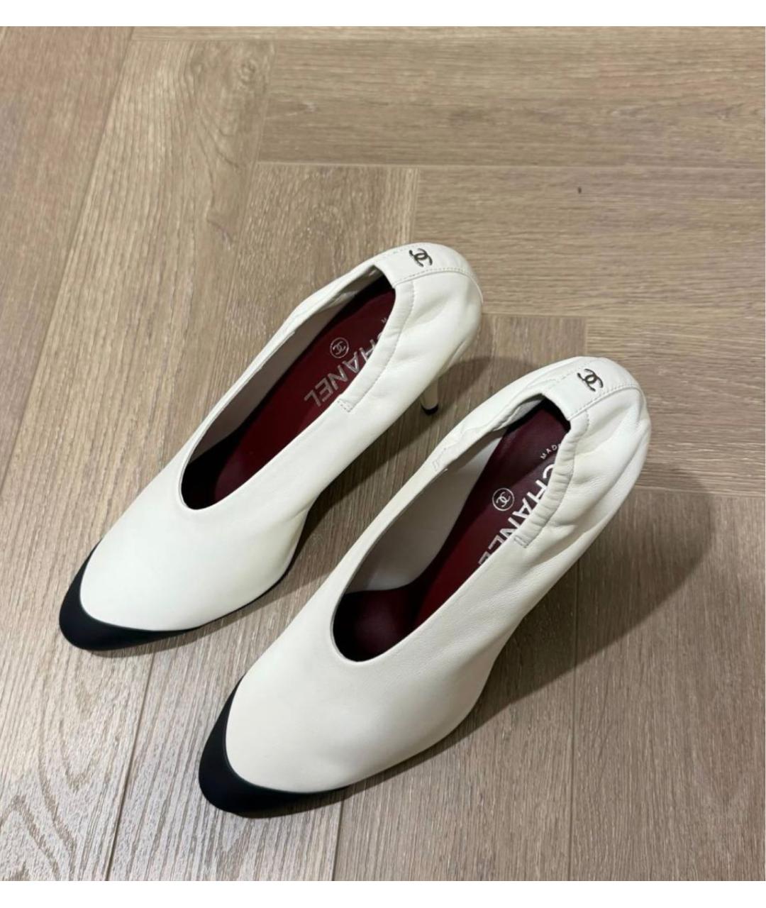 CHANEL Белые кожаные туфли, фото 2