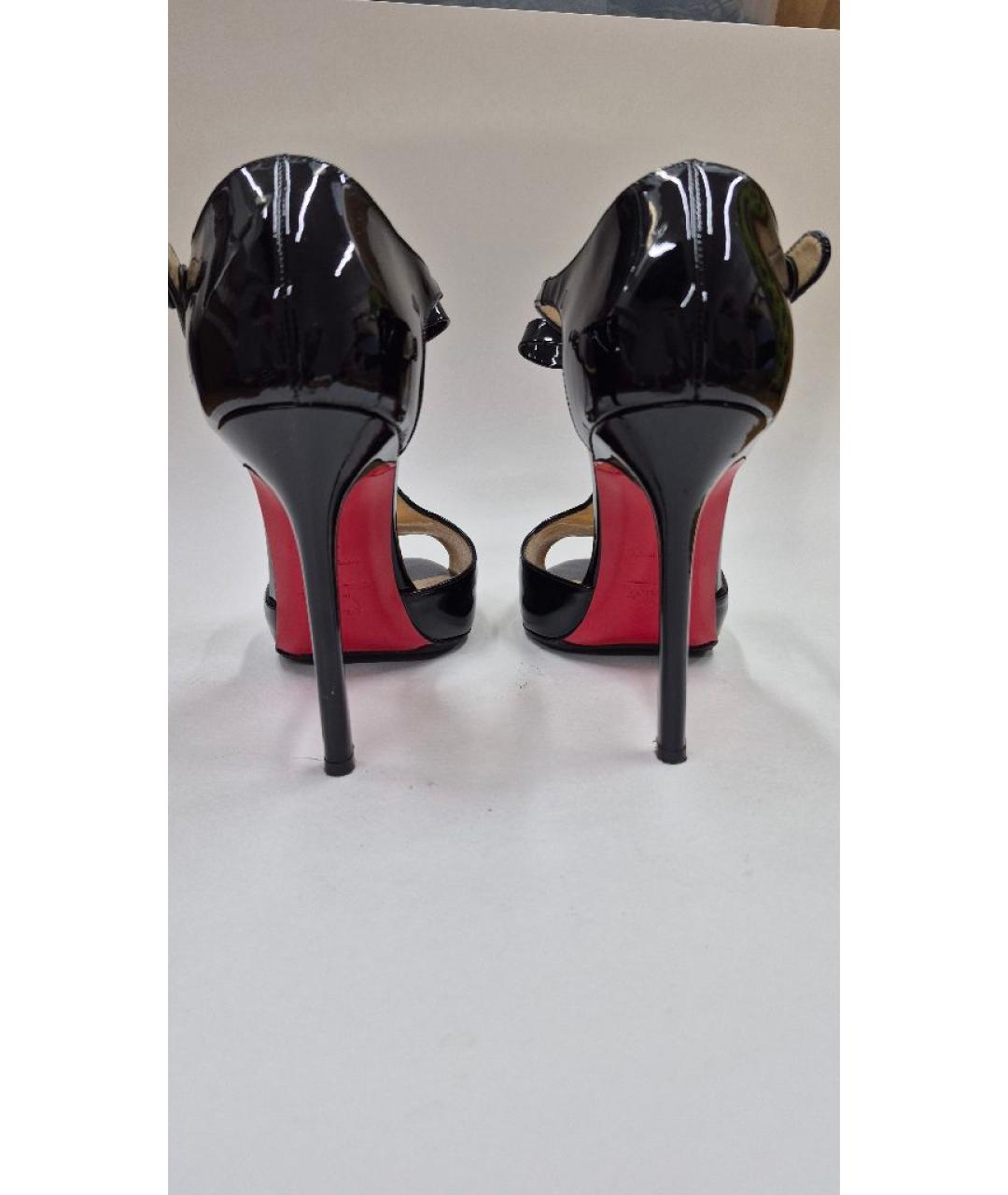 CHRISTIAN LOUBOUTIN Черные босоножки из лакированной кожи, фото 4