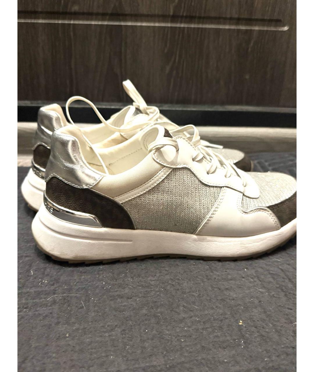 MICHAEL KORS Белые кожаные кроссовки, фото 2