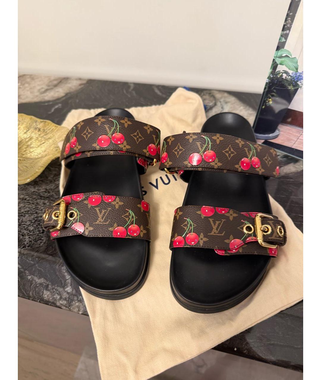 LOUIS VUITTON Коричневые кожаные сандалии, фото 8