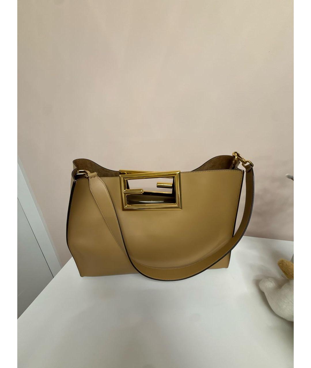 FENDI Бежевая кожаная сумка тоут, фото 3