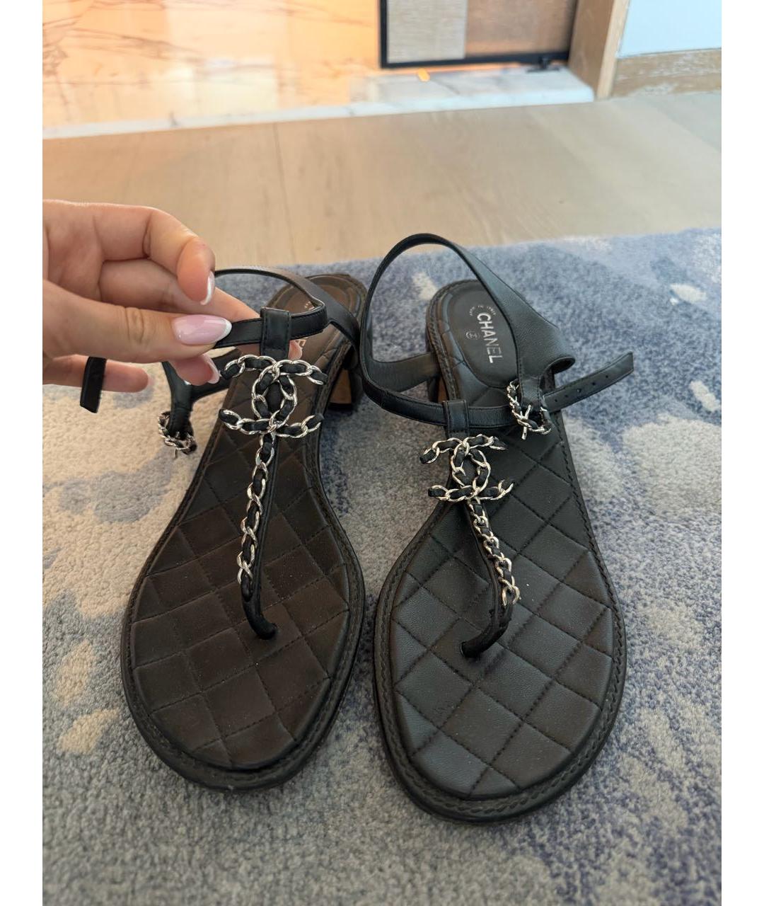 CHANEL Черные кожаные босоножки, фото 2