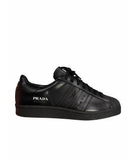 PRADA Низкие кроссовки / кеды