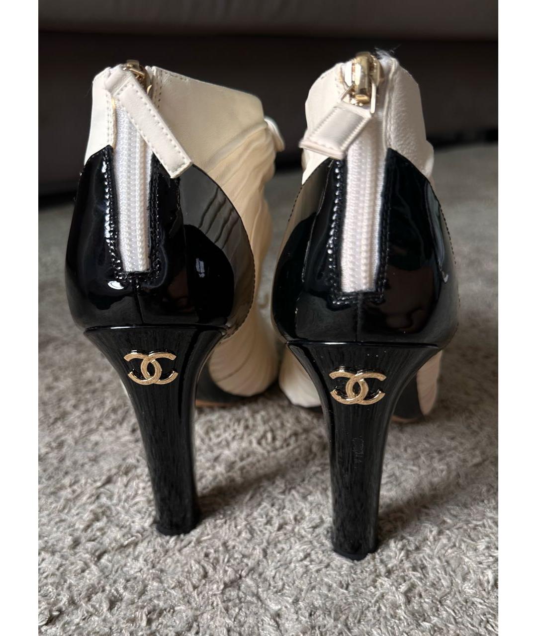 CHANEL Белые кожаные ботильоны, фото 4