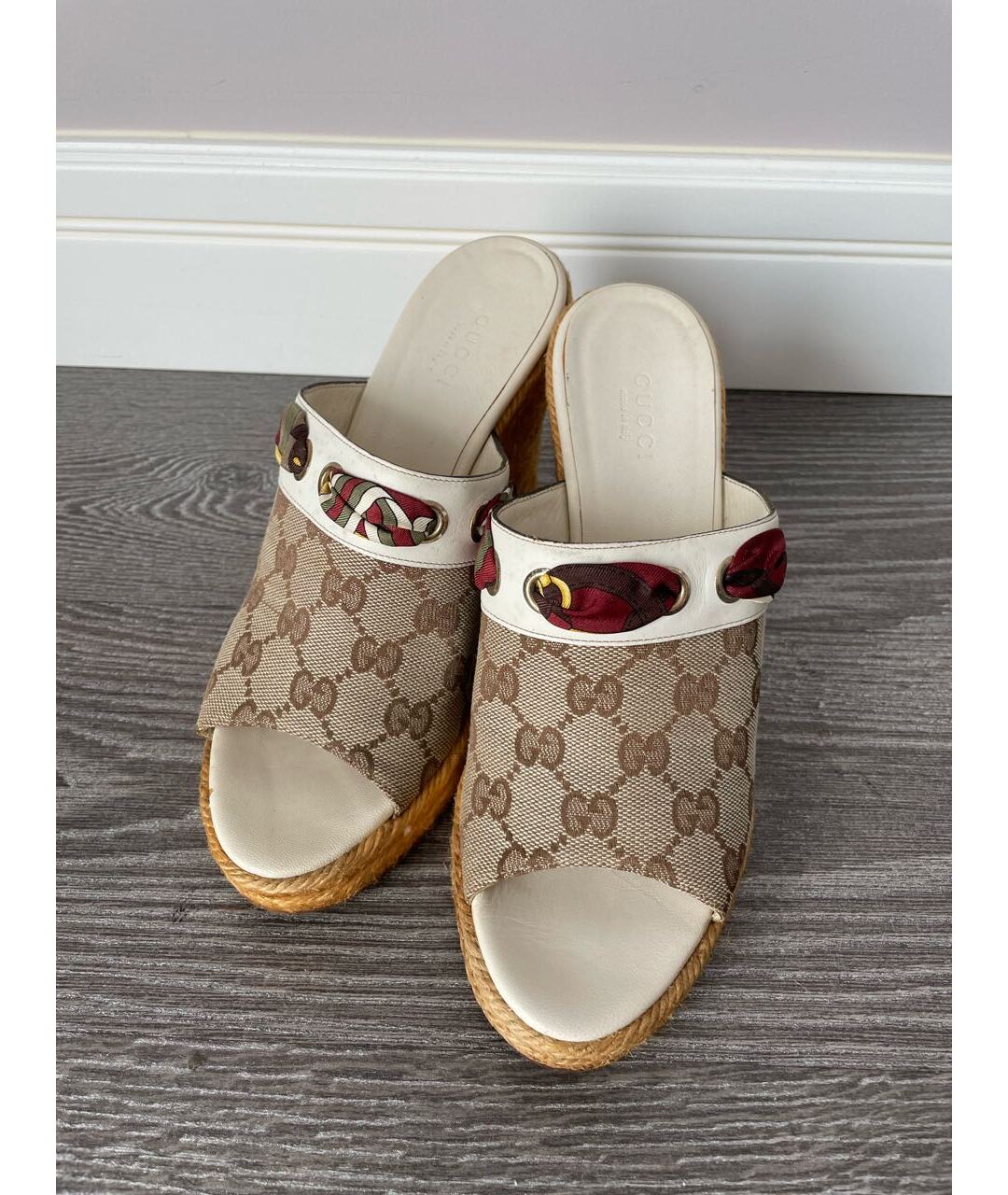 GUCCI Бежевые кожаные мюли, фото 3