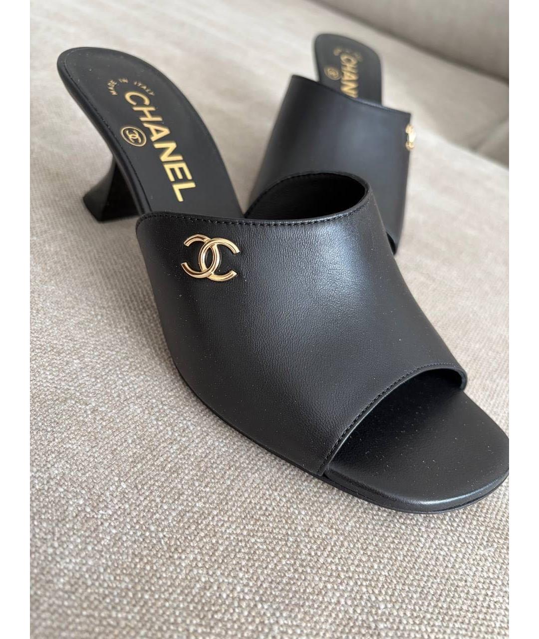 CHANEL Черные кожаные мюли, фото 2