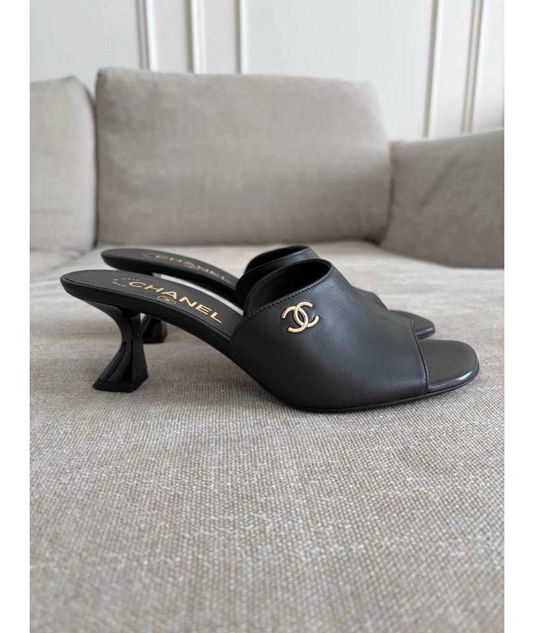 CHANEL Черные кожаные мюли, фото 4