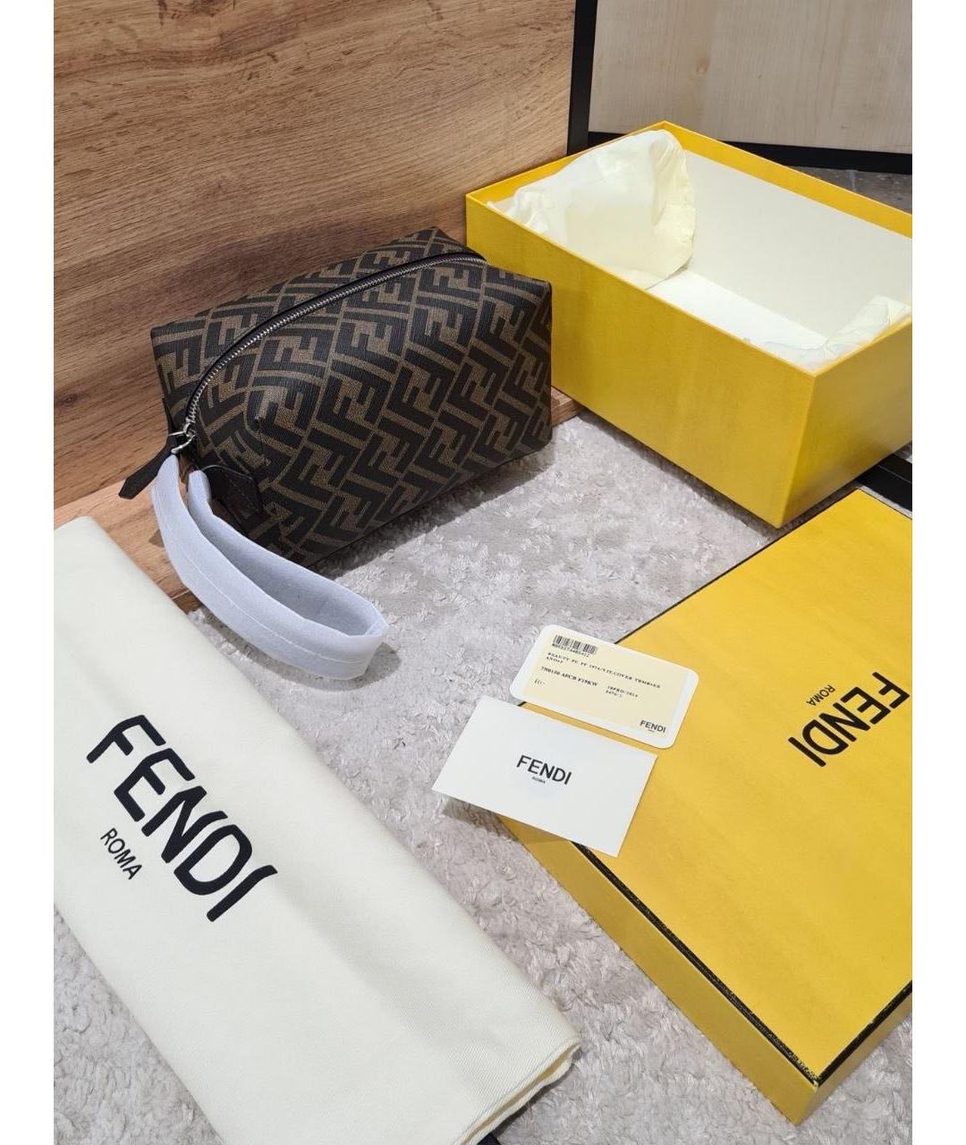 FENDI Коричневая кожаная косметичка, фото 7