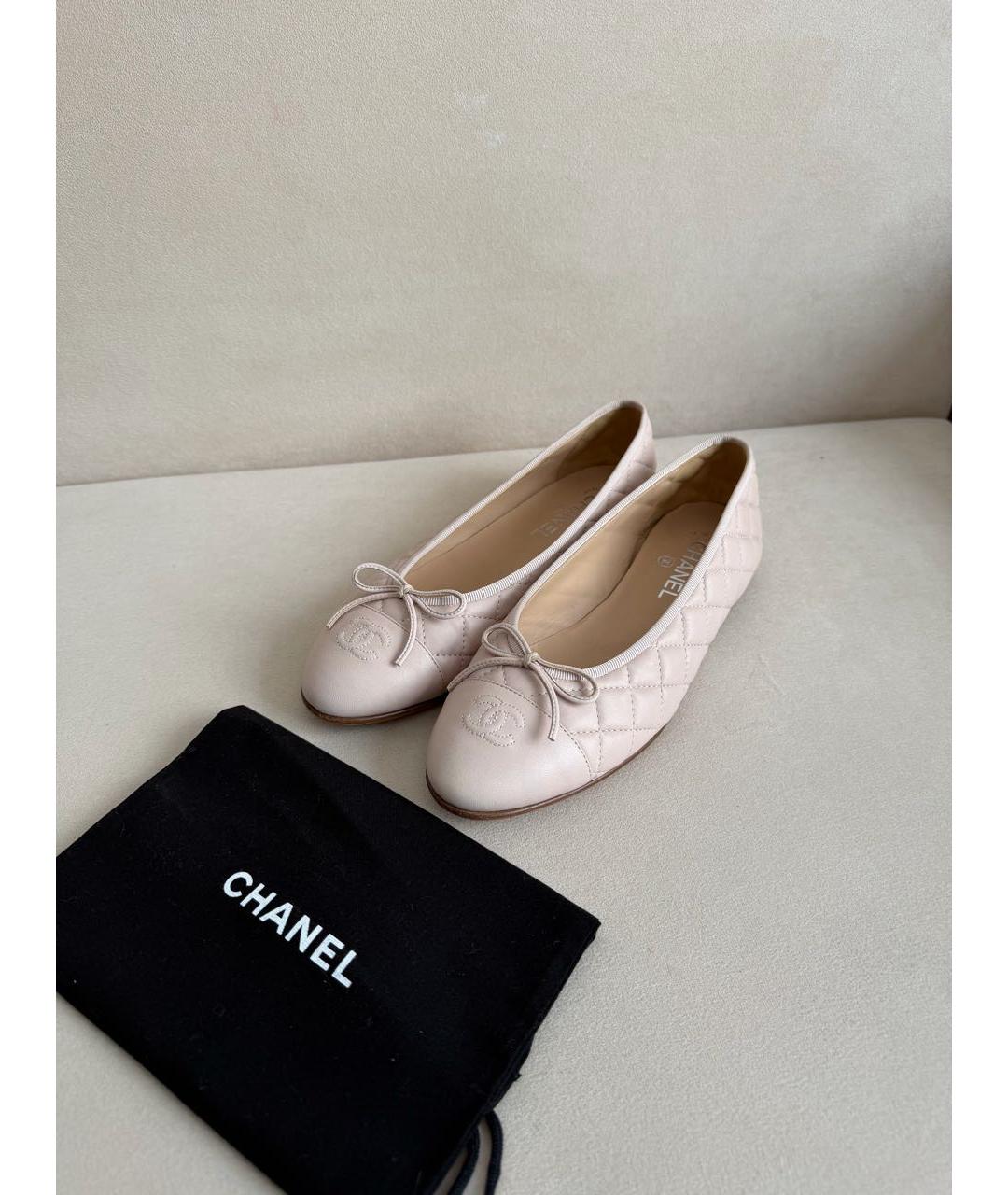 CHANEL Бежевые кожаные балетки, фото 7