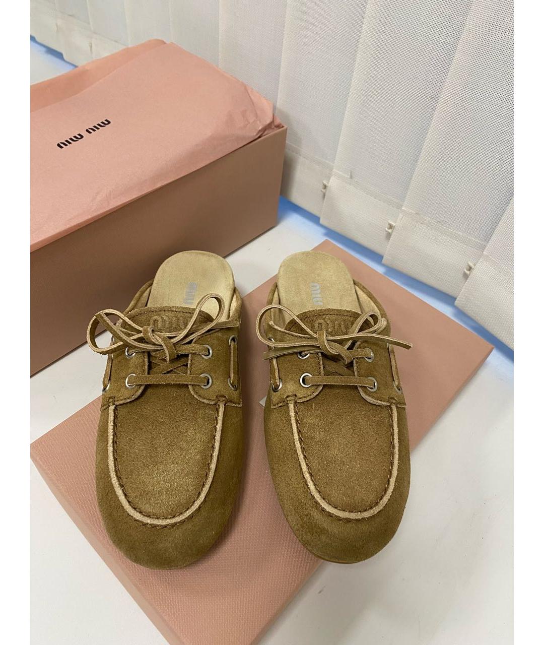 MIU MIU Коричневые замшевые мюли, фото 2