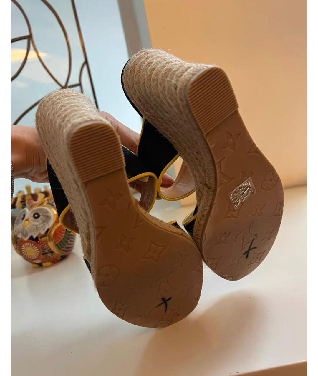 LOUIS VUITTON Черные кожаные сабо, фото 3