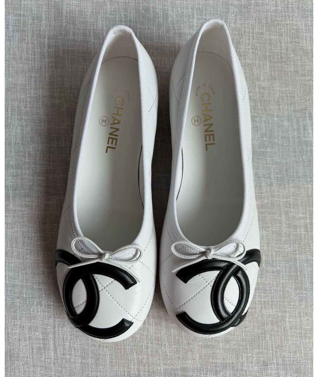 CHANEL Белые кожаные балетки, фото 3