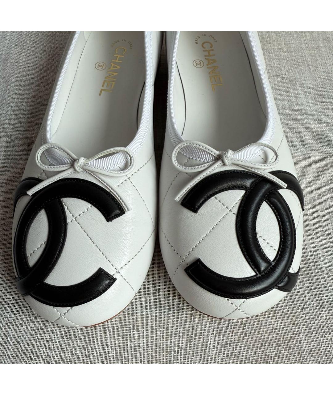 CHANEL Белые кожаные балетки, фото 5