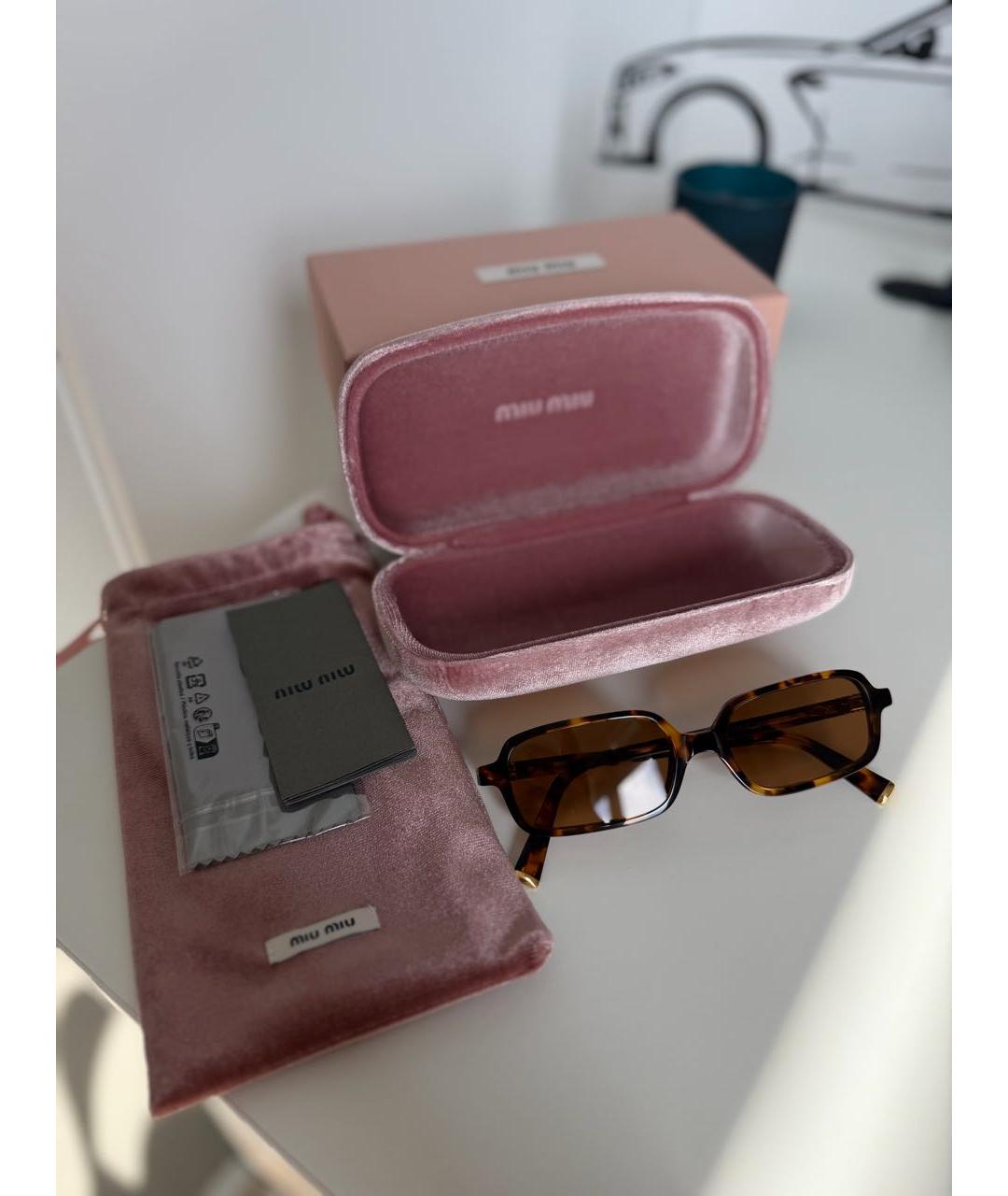 MIU MIU Коричневые пластиковые солнцезащитные очки, фото 5