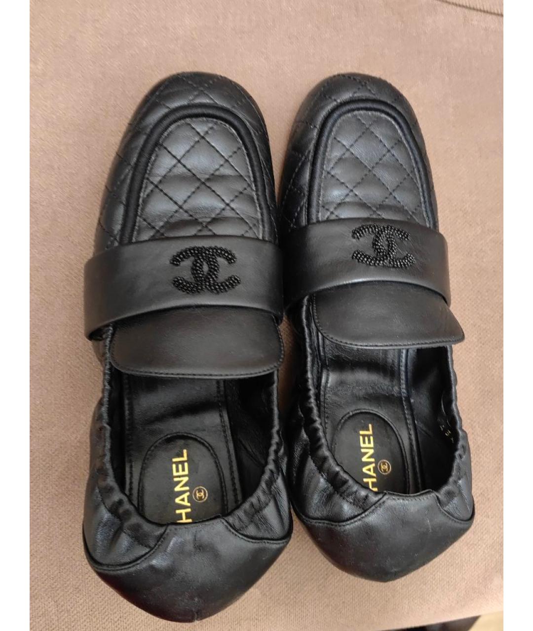 CHANEL Черные кожаные мокасины, фото 3