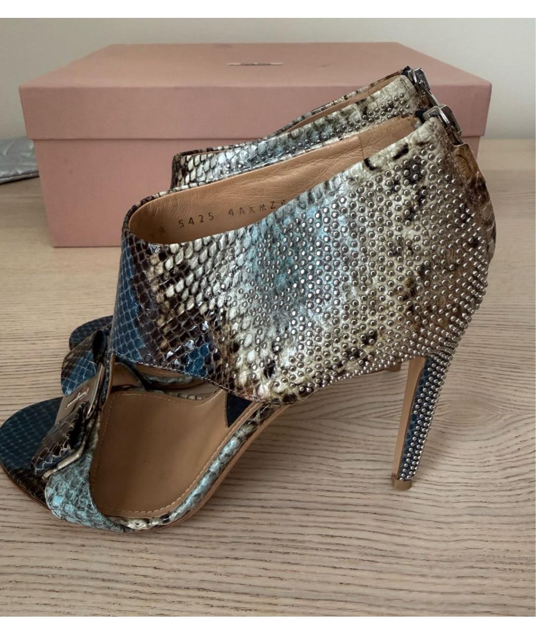 FERRAGAMO Синие босоножки из экзотической кожи, фото 5