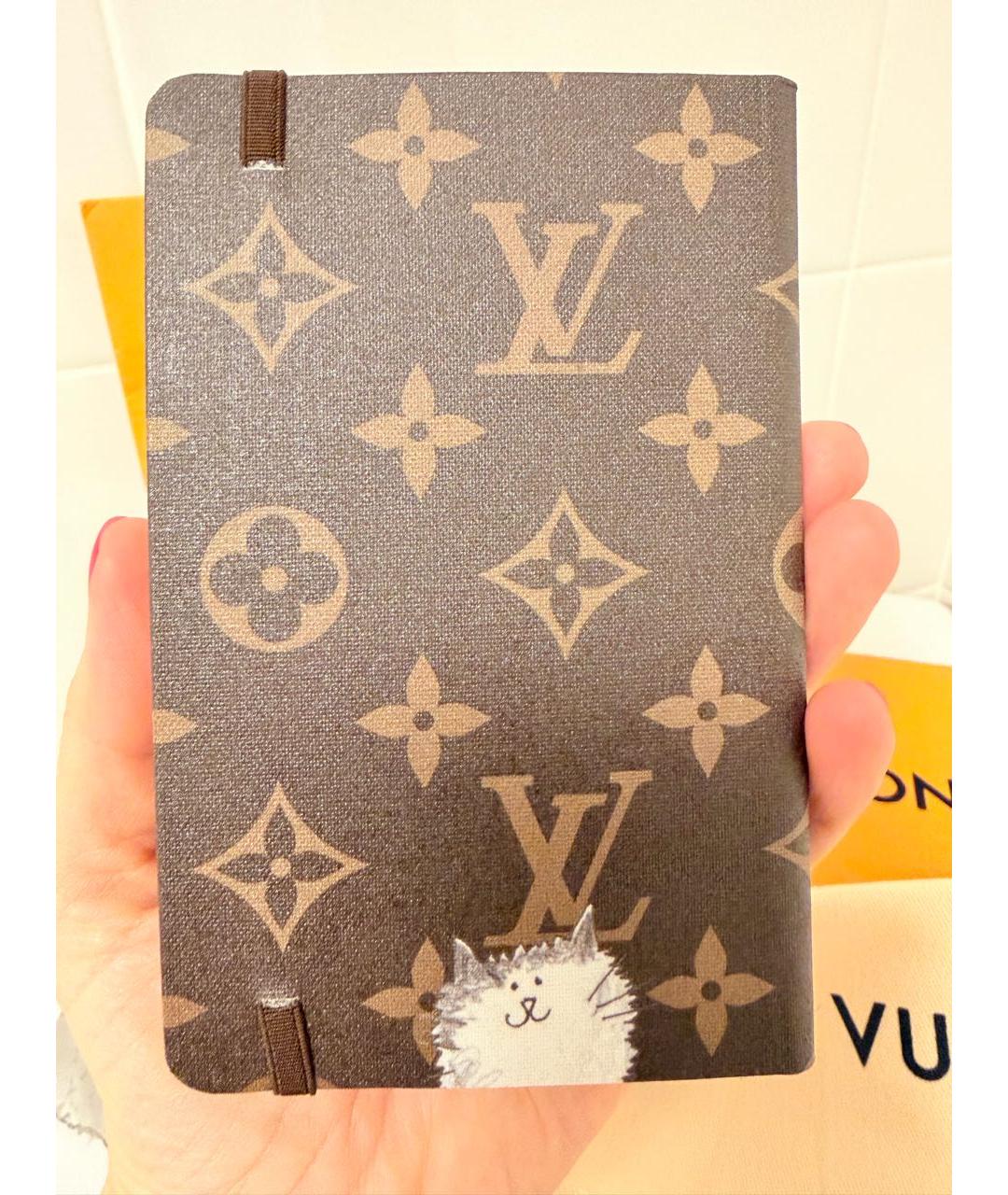 LOUIS VUITTON Книга, фото 2