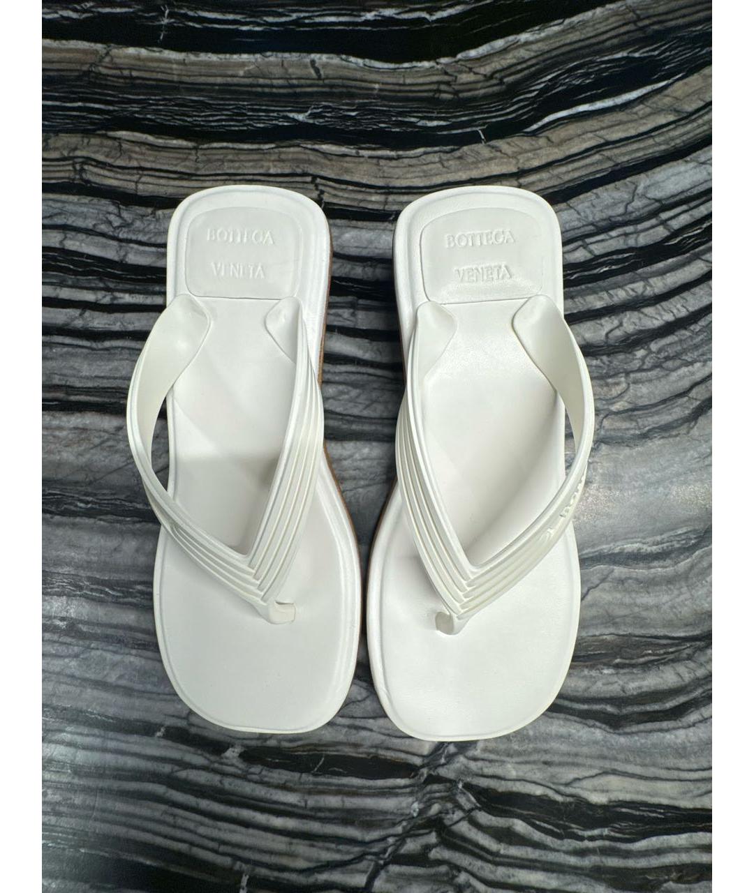 BOTTEGA VENETA Белые кожаные мюли, фото 2