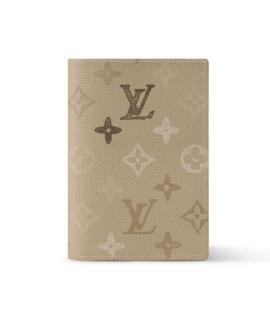 LOUIS VUITTON Обложка/футляр