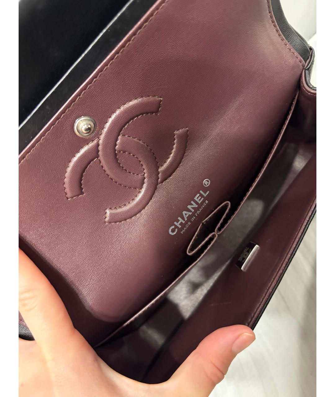CHANEL Черная кожаная сумка через плечо, фото 8