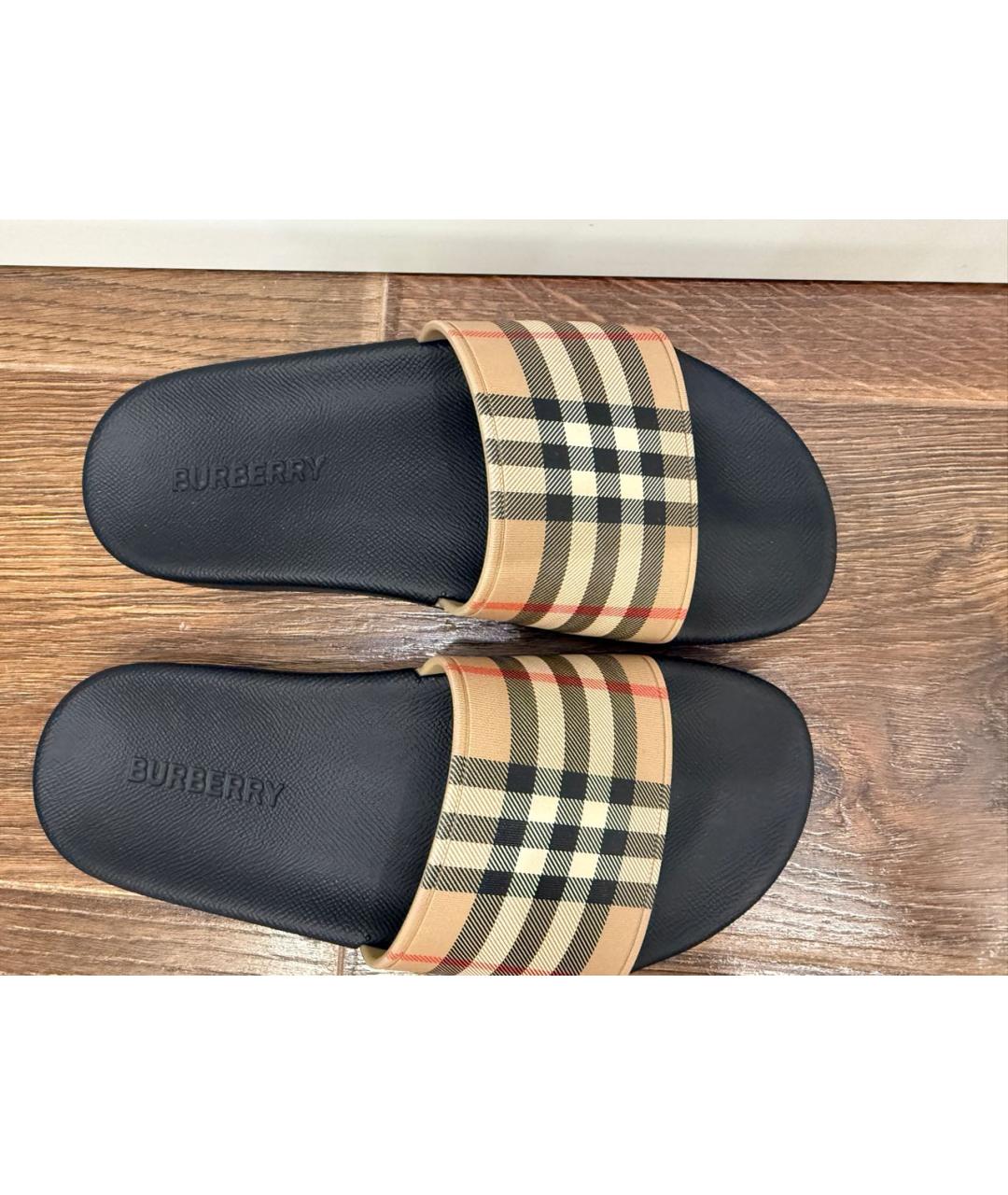BURBERRY Бежевые резиновые шлепанцы, фото 3