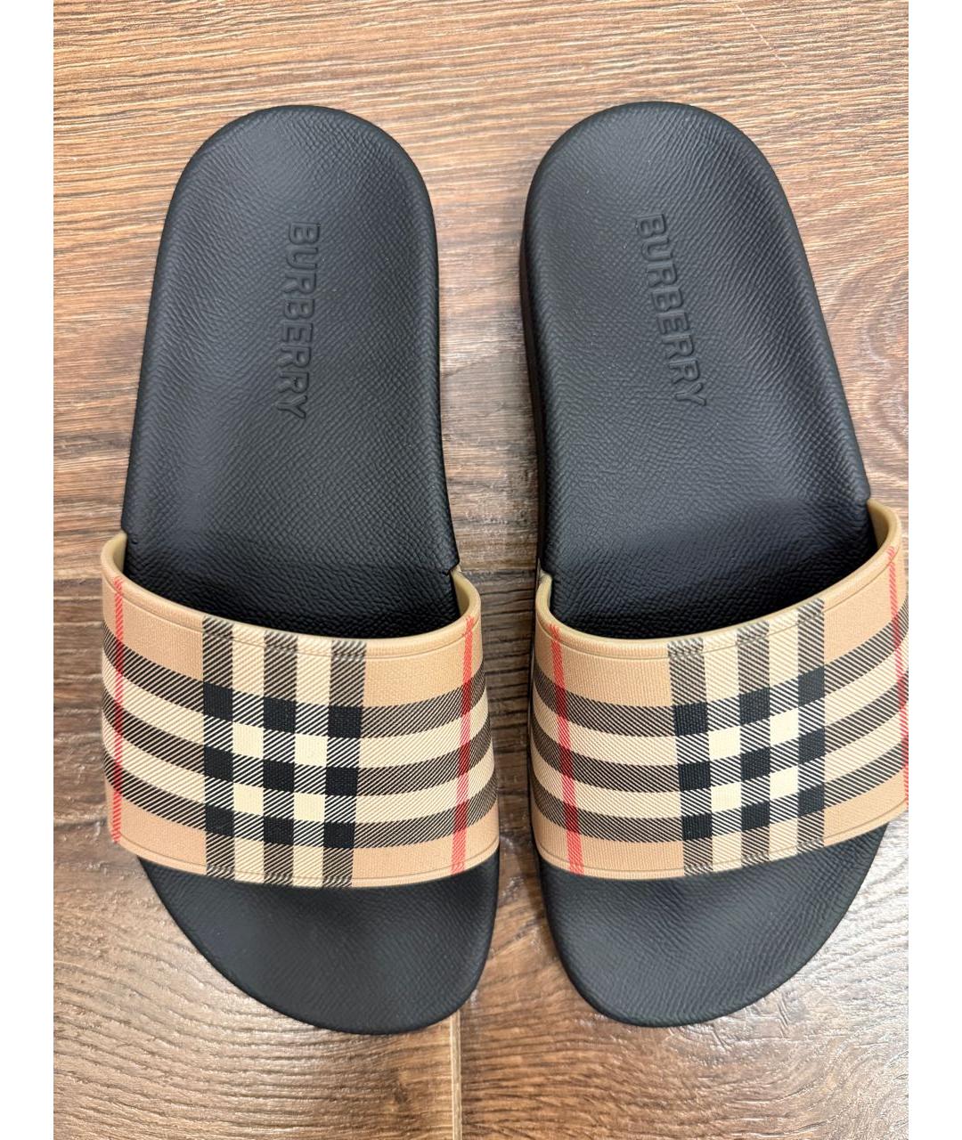 BURBERRY Бежевые резиновые шлепанцы, фото 2